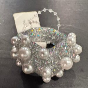 NWT‎ Urban Outfitters Ring Silver Glitter w/ Pearl like Stones Women Junior FUN!